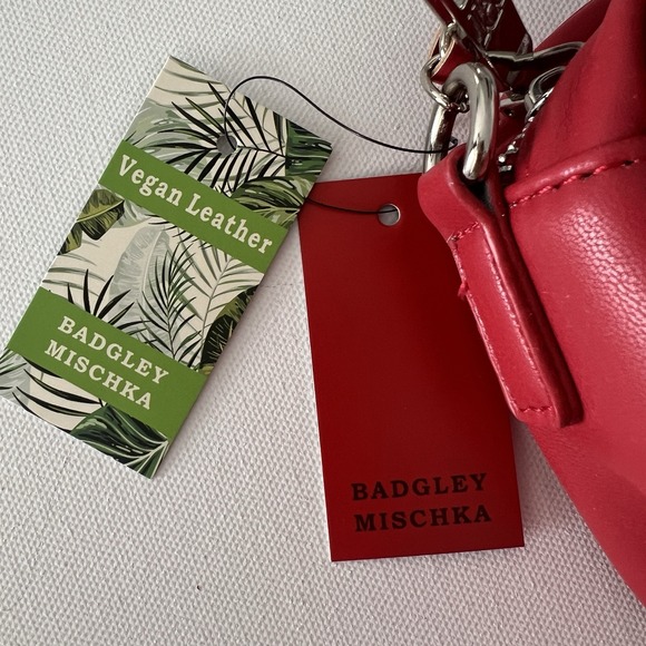 Badgley‎ Mischka Red Quilted Crossbody Pearl Studded Bag Vegan Faux Leather - Picture 3 of 9